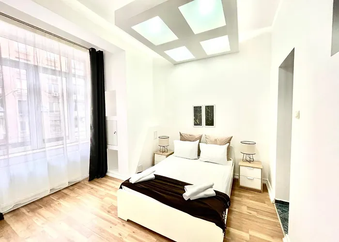 Victoriei Old Town بوخارست