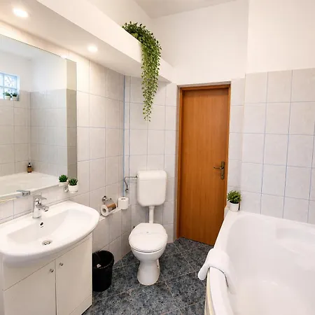Victoriei Old Town Apartman